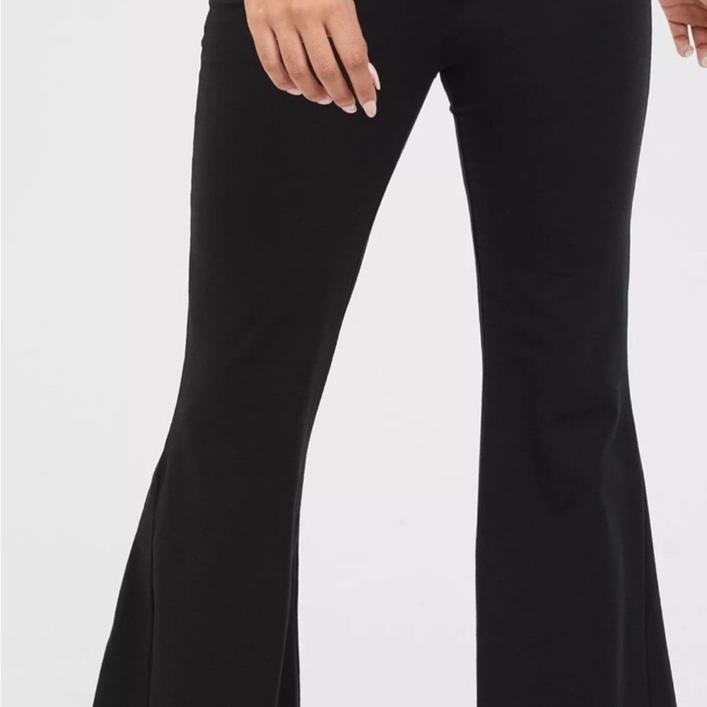Aerie NWT Sz L Black Flared Women's Leggings